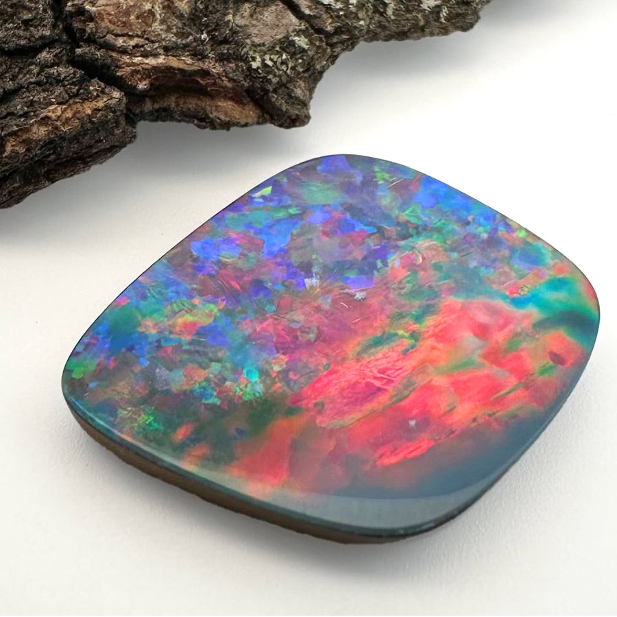 Опал - Чорний