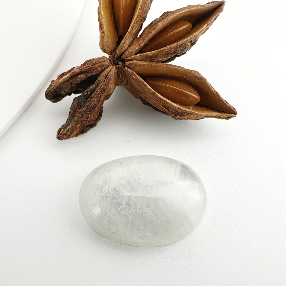 Місячний камінь