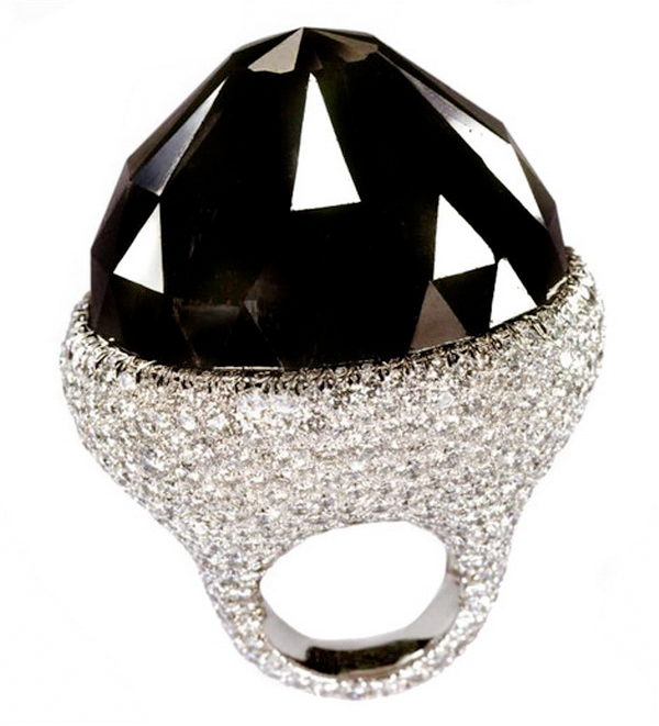 перстень Fancy black бриллиантом